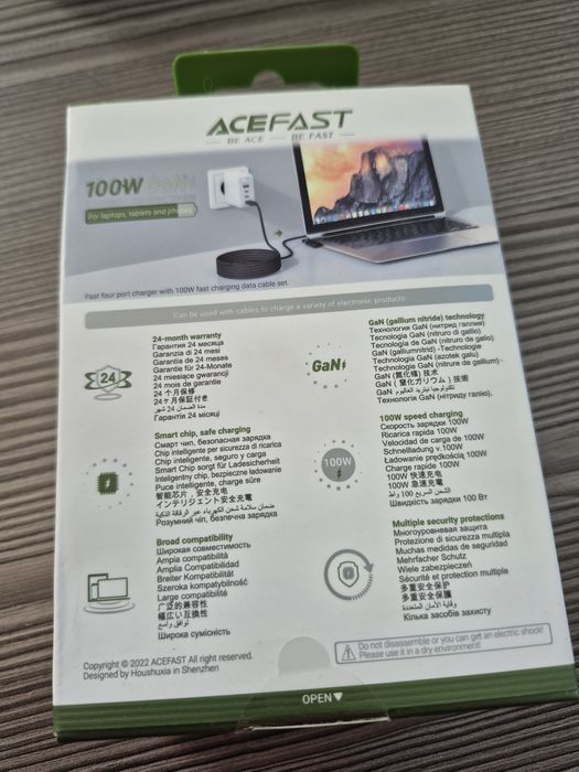 Ladowarka sieciowa Acefast A37 PD 100W Gan 3x USB-C+ Usba-a + przewod