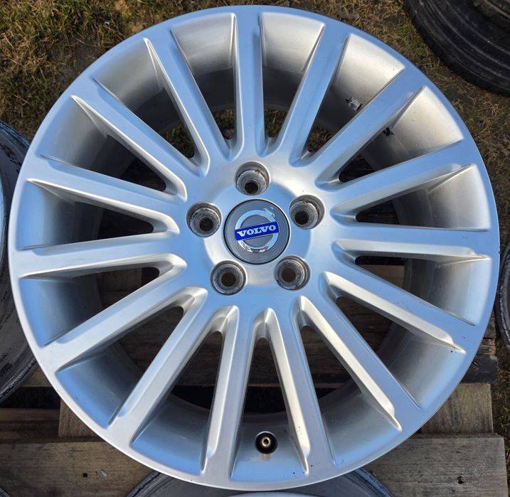 Felgi Oryginał Volvo S40 S60 S80 V40  V50 V60 V70  7x17 ET50 5x108