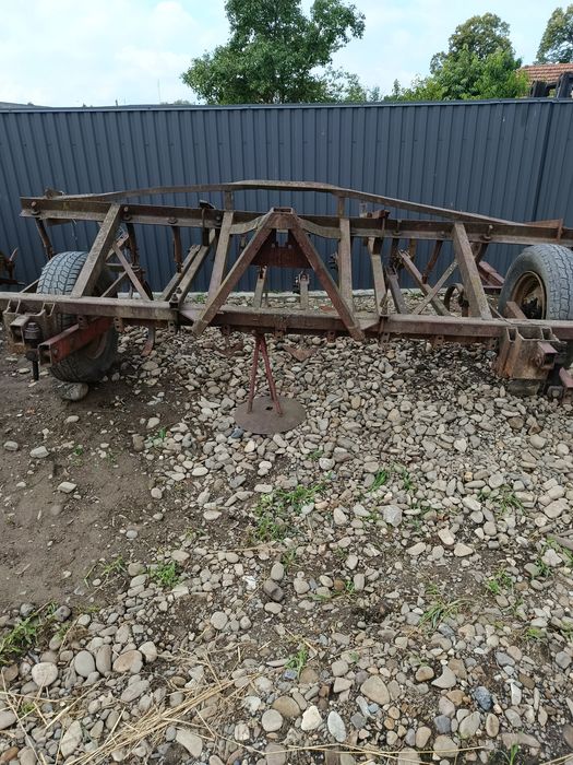 Продам  культиватор стрільчастий.