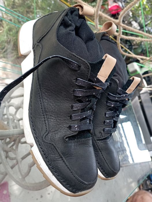 Кросівки красовки натуральна шкіра 38 розмір