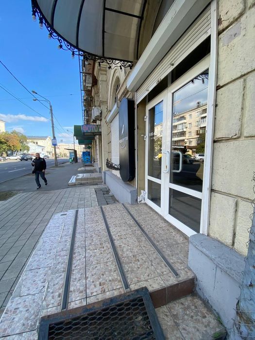 Здам приміщення під кафе, ресторан, бар, пр. Героїв Харкова, Центр