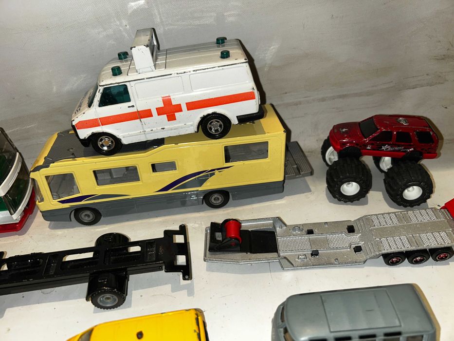 Autka,samochodziki MATCHBOX,Siku,MAJORETTE,Welly - 20 sztuk