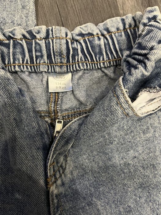 Spodnie jeansy 128/134