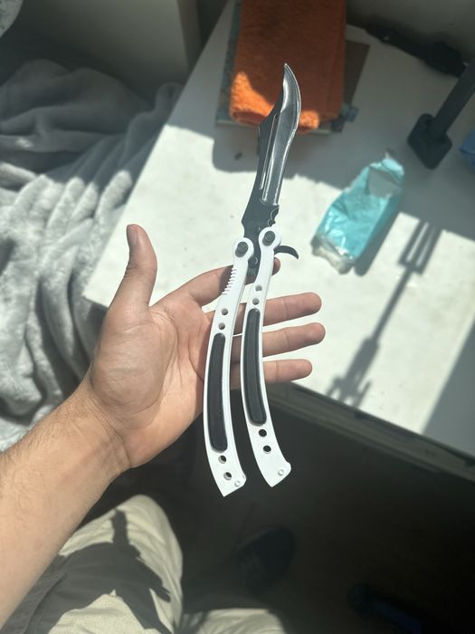 Réplica Butterfly Articulada - Estilo CS-GO - Peça de Exposição.