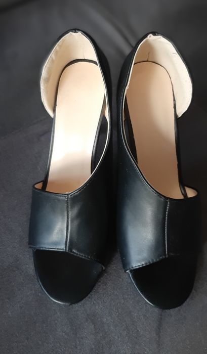 Buty wysoki obcas letnie