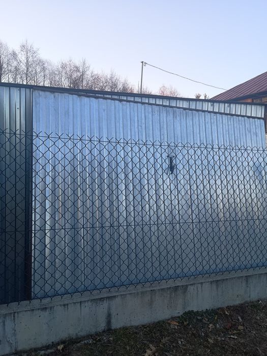 Drzwi garażowe uchylne