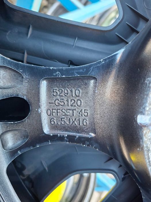 Легкосплавні диски з ковпаками KIA 5/114,3R16 6,5J ET45 КІА 2016рік .