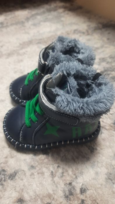 Продам ботіночки