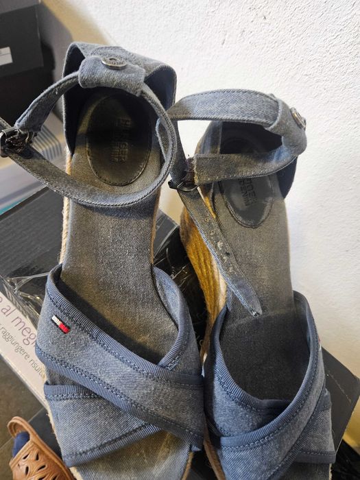 Sandalki Tommy Hilfiger jeans 39 koturna