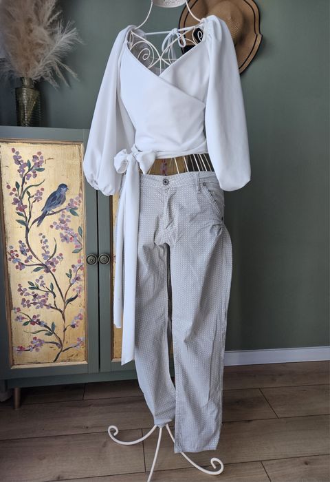 Eleganckie Spodnie damskie wloskie Please  z Wzorem Prosta Nogawka i N