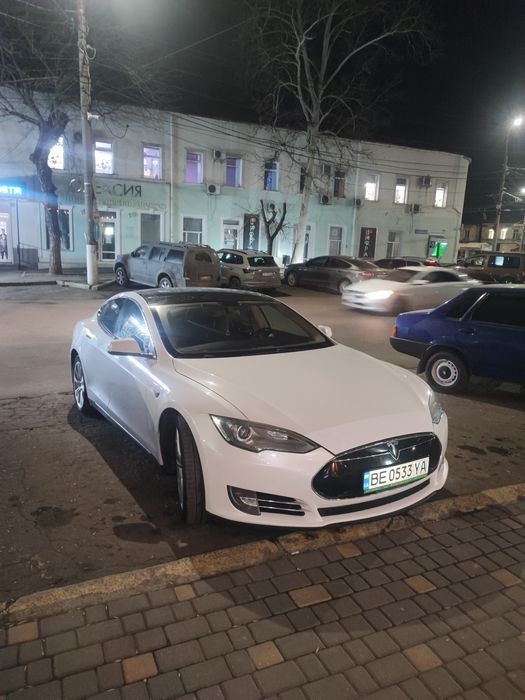 Аренда Tesla model S