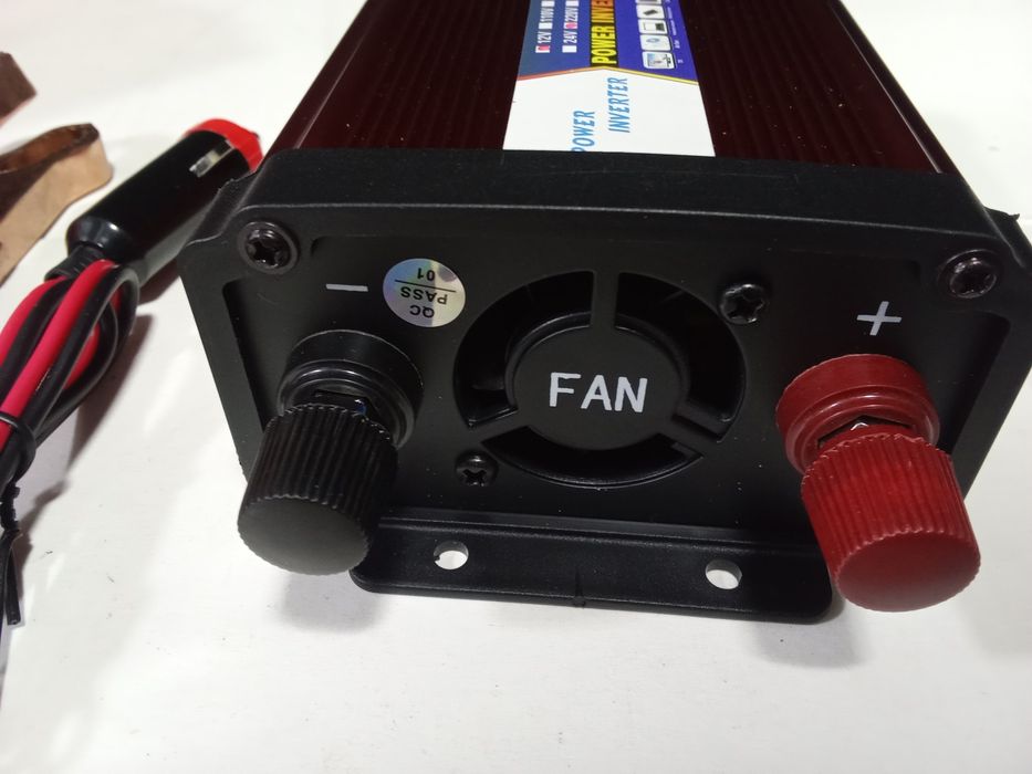 Инвертор PowerOne+ 12V-220V 1000W +USB (SST-1000A)