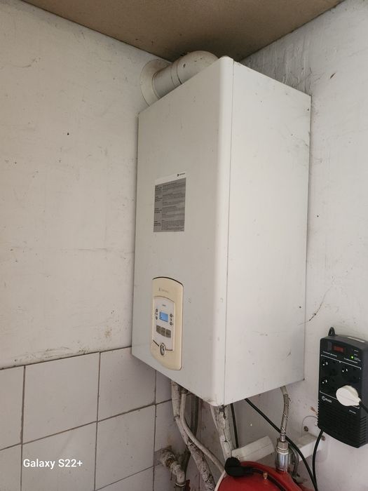 Котел газовый бу отопление работае отлично