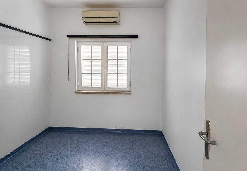 Moradia T3 isolada com anexo e garagem em Brejos de Azeitão