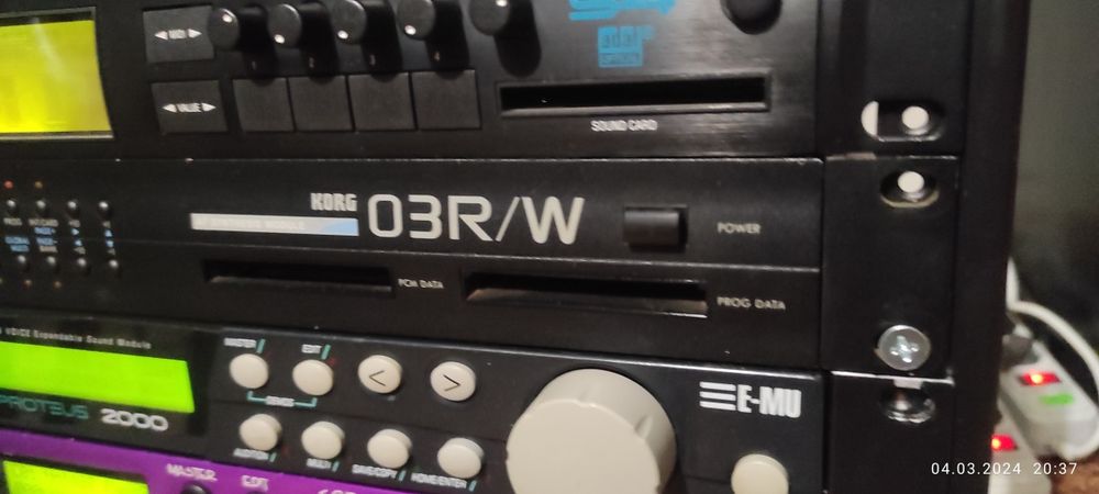 Korg 03r/w синт. модуль 90-х 03R/W