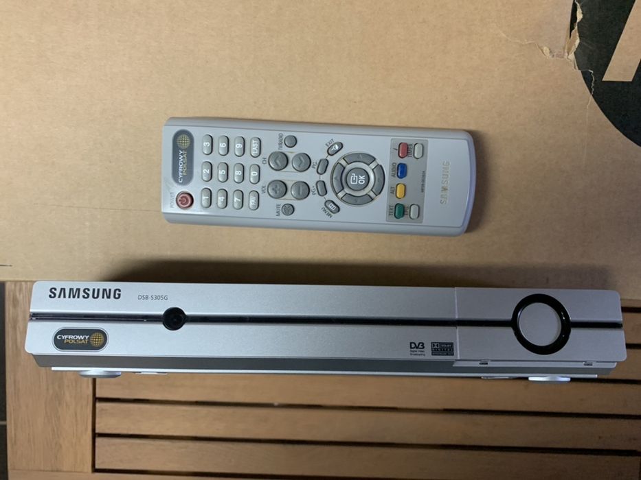 Tuner satelitarny Samsung