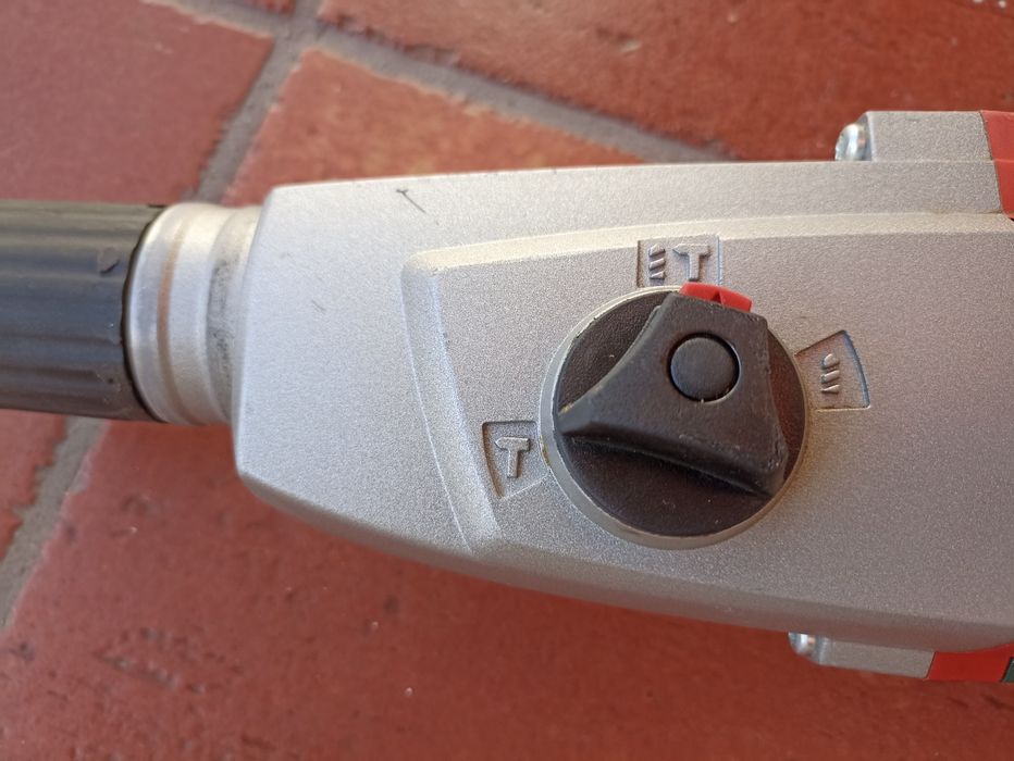 Máquina de furar/ Martelo de demolição METABO