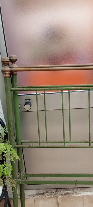 Cama ferro antiga