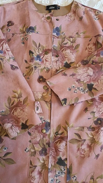 casaco florido camurça lindíssimo