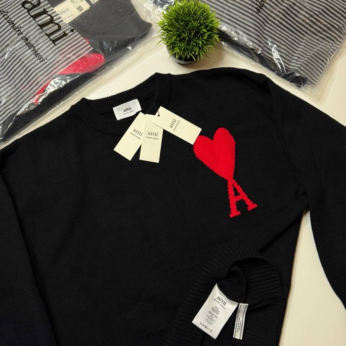 Свитер  кофта ami