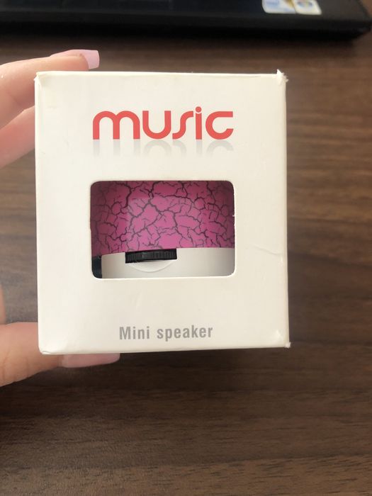 Маленькая портативная колонка