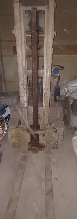 Wózek widłowy, widlak takraf