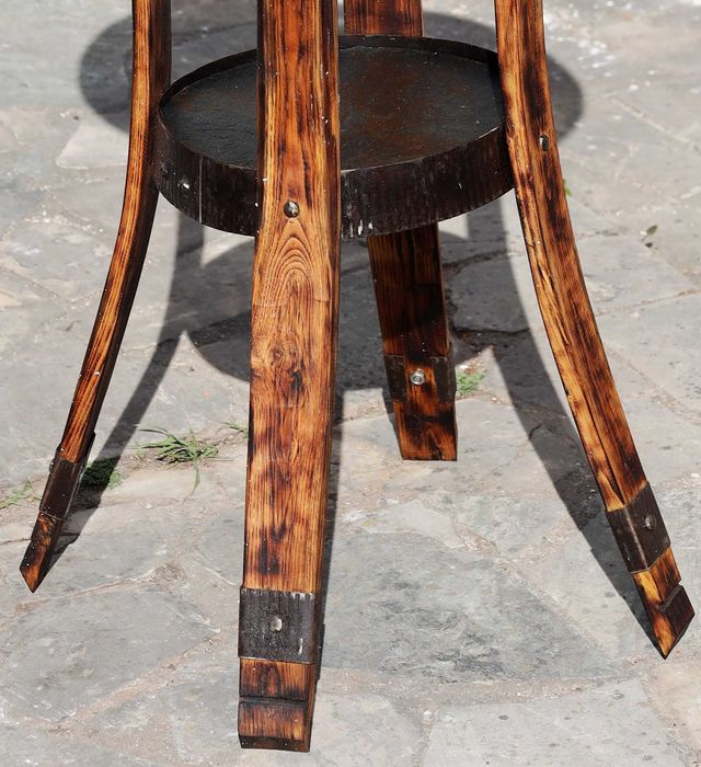 Mesa Artesanal em Carvalho de Barril Antigo e Pedra Xisto - Peça Única