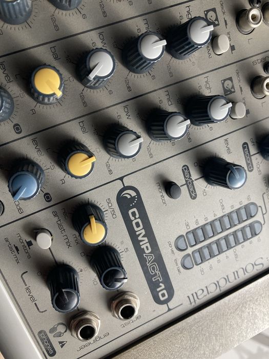Mikser Soundcraft Compact 10 uszkodzony.