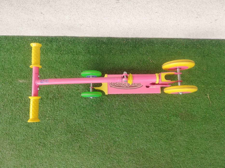 hulajnoga czterokołowa dziecięca różowa