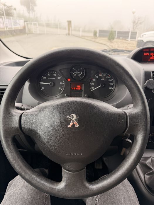 Peugeot Expert 2016 (3 lugares)