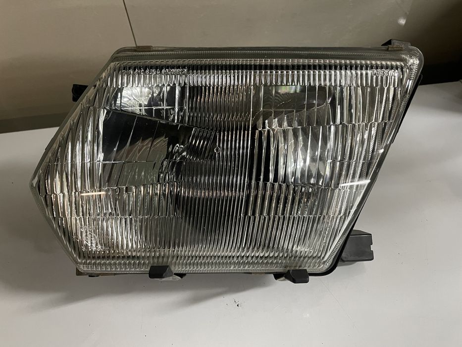 Farois dianteiros nissan patrol