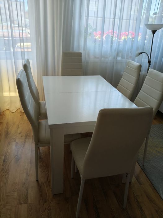 Stół 120-160x80cmx wys. 74cm, grubość blatu 3cm. 6 krzeseł, odbiór osobisty.