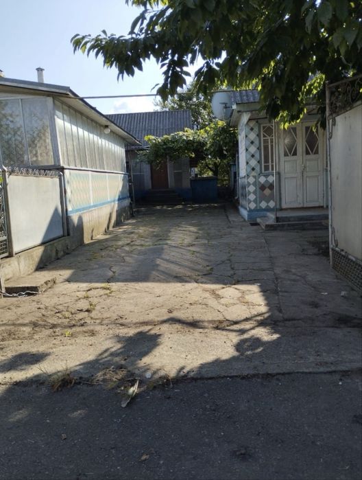 Продаж комфортного будинку в гарній локації