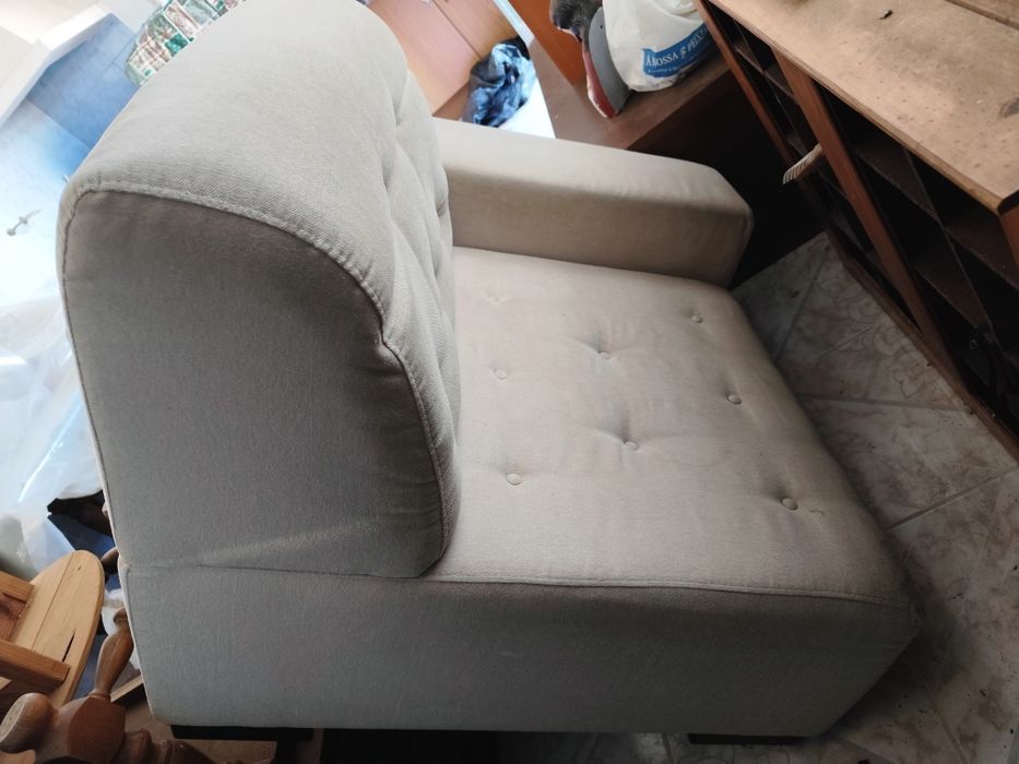 Sofá bege 2,70 metros