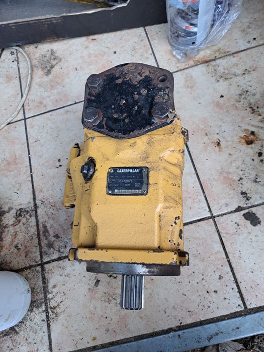 Pompa Hydrauliczna 307  caterpillar  koparko-Ładowarka CAT 426,42