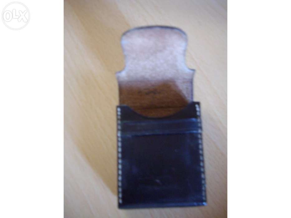 Bolsa em cabedal antiga para para marcos de cigarros