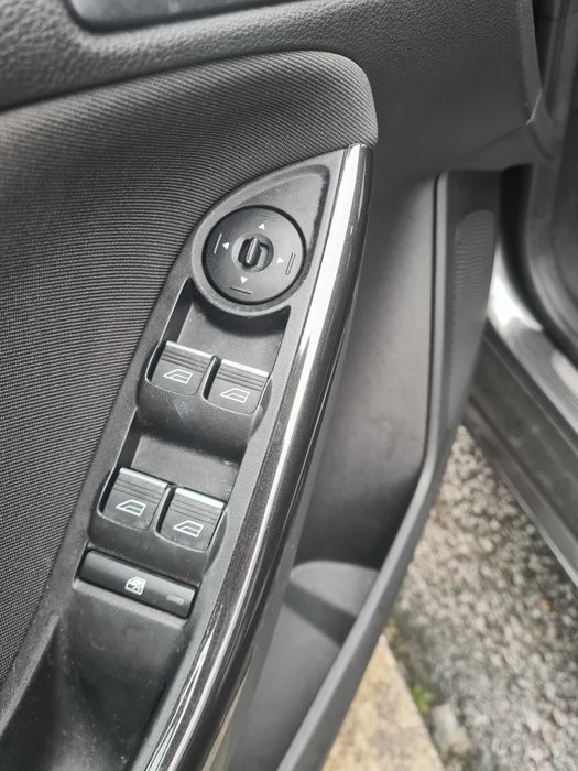 Vende-se Ford Focus Titanium