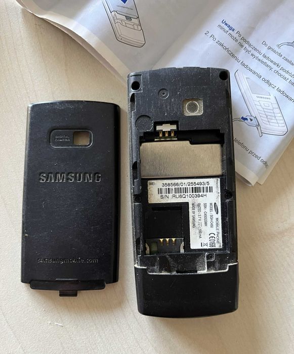 Samsung SGH-C450 z oryginalnym pudełkiem i instrukcją