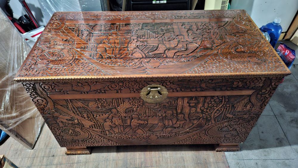 Baú vintage anos 60 Madeira trabalhada