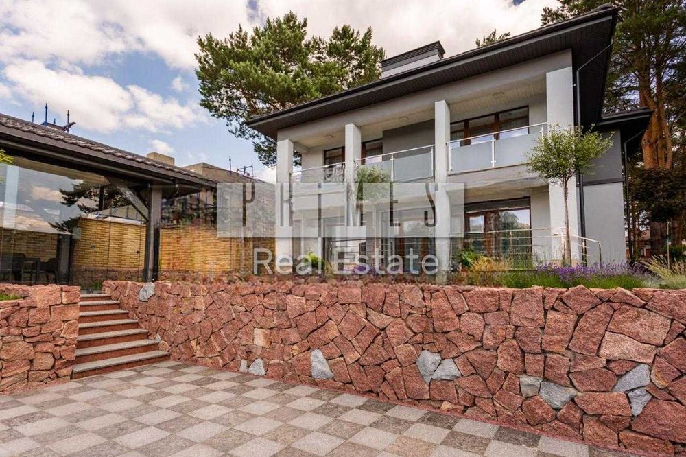 Продажа дома 250м2 с выходом к озеру, Плюты, Обуховский район