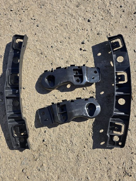 Накладка Кронштейн Решітки Радіатора Переднього Бамперу Mazda CX-5