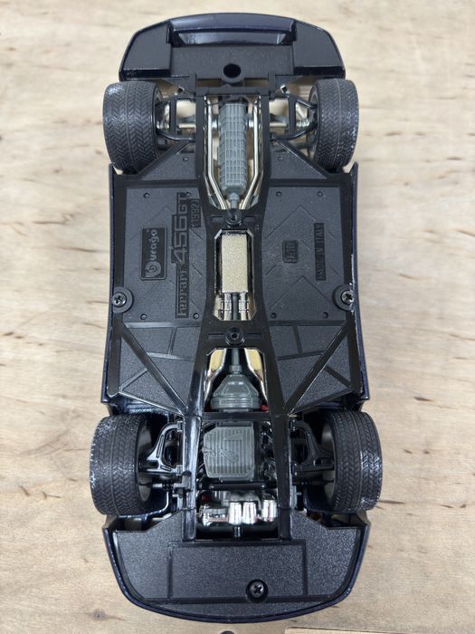 Модель машинки Ferrari 456 GT 1:18 Burago