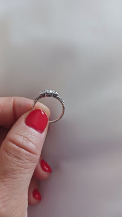 Anel pandora original em prata com 3 pedras