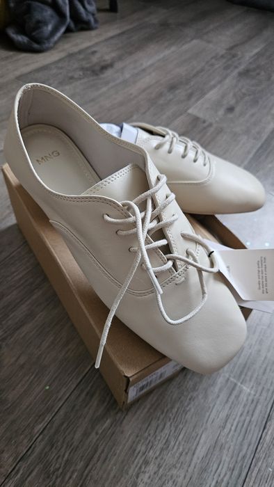 Туфлі зі шнурками Mango