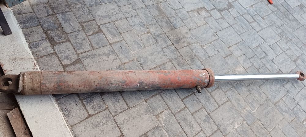 Продам гідроциліндр