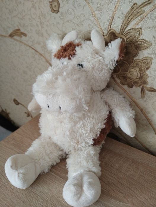 Мягкая игрушка, маленький бычок.