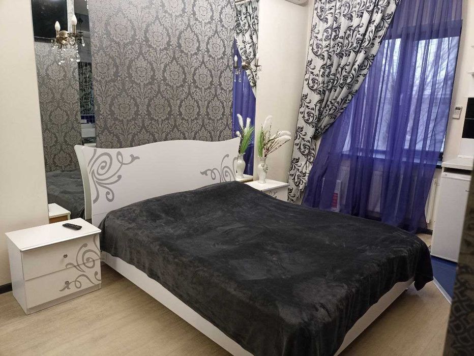 "Romantic" подобово квартира в центрі Харкова. м.Наукова