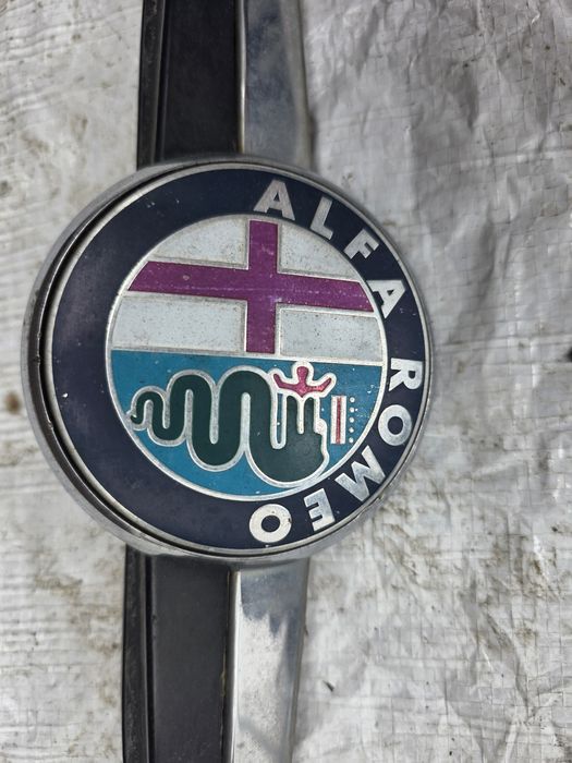 Alfa Romeo 156 lift logo emblemat maska przód chrom wysyłka OLX