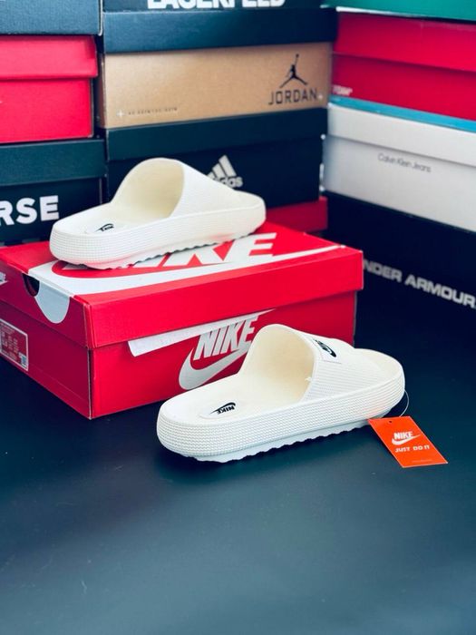 Женские шлепки тапочки Nike/шлепанцы для улицы/ качественные слансы