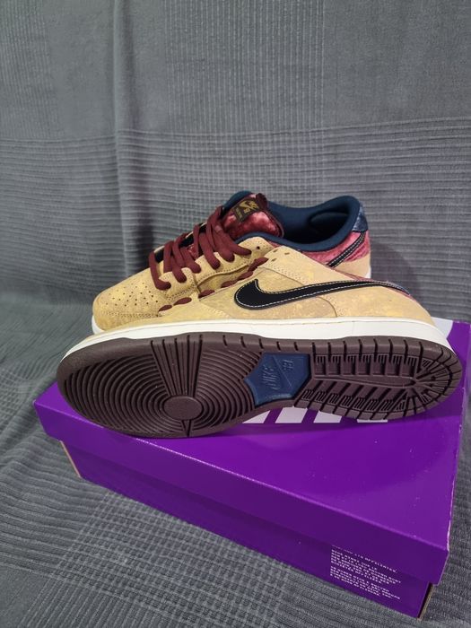 Nike SB Dunk Low Pro